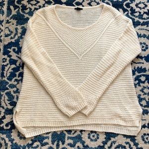 Scoop neck knit sweater